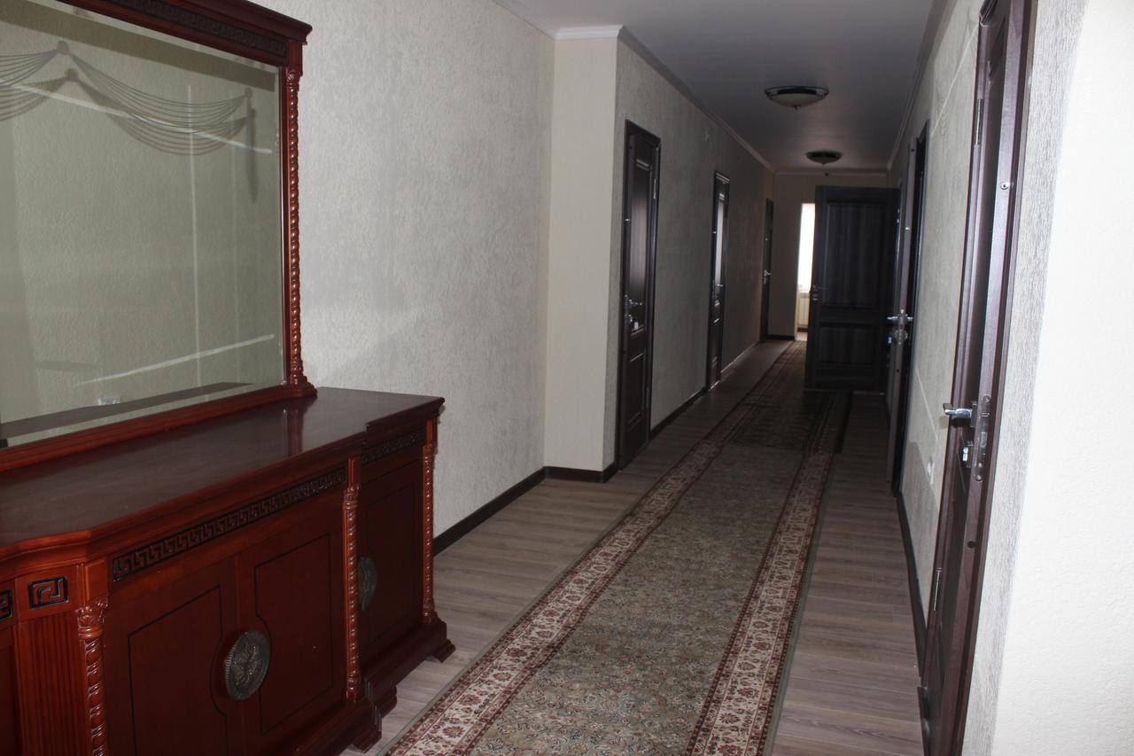 Mount Yard Karakol Hotel Buitenkant foto