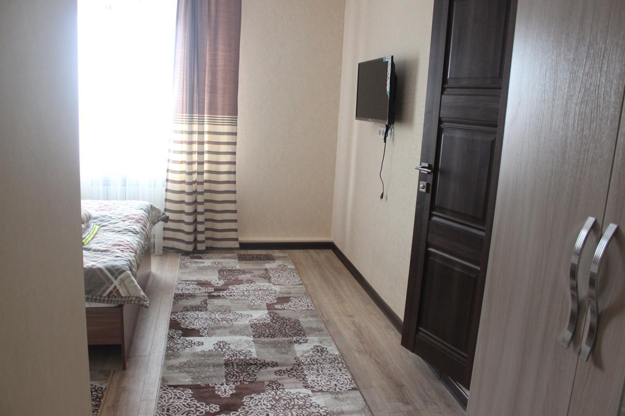 Mount Yard Karakol Hotel Buitenkant foto