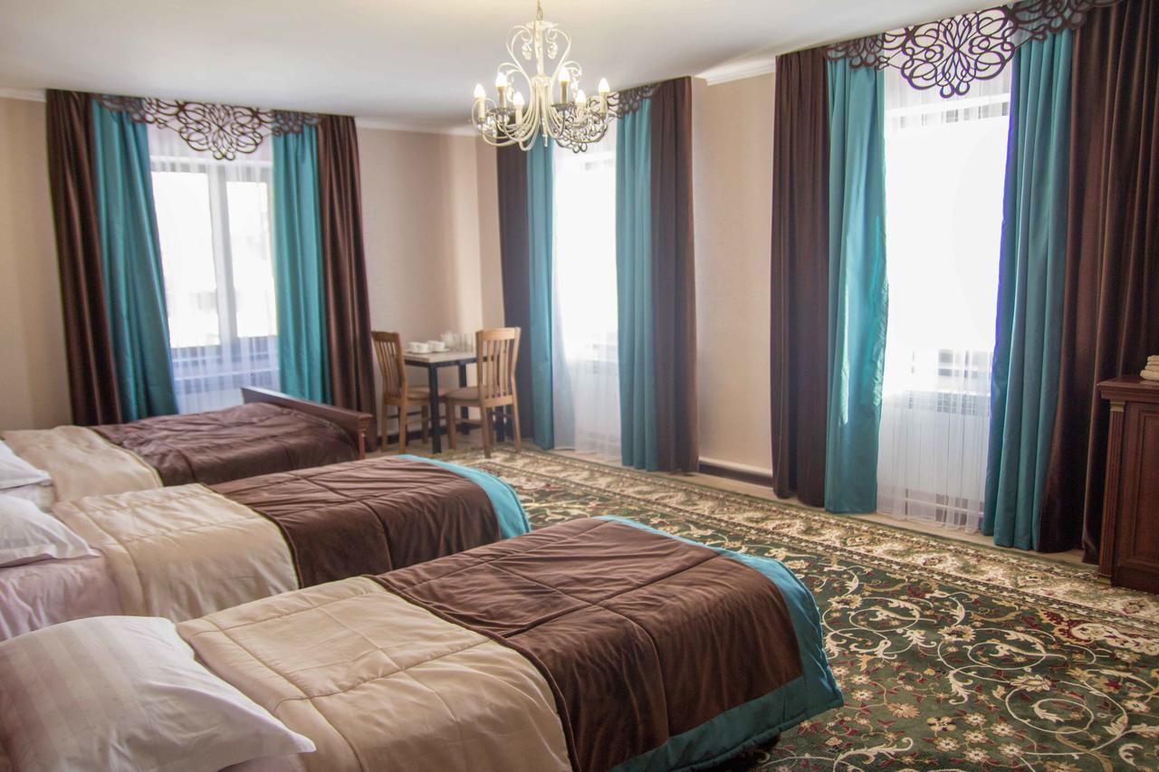 Mount Yard Karakol Hotel Buitenkant foto