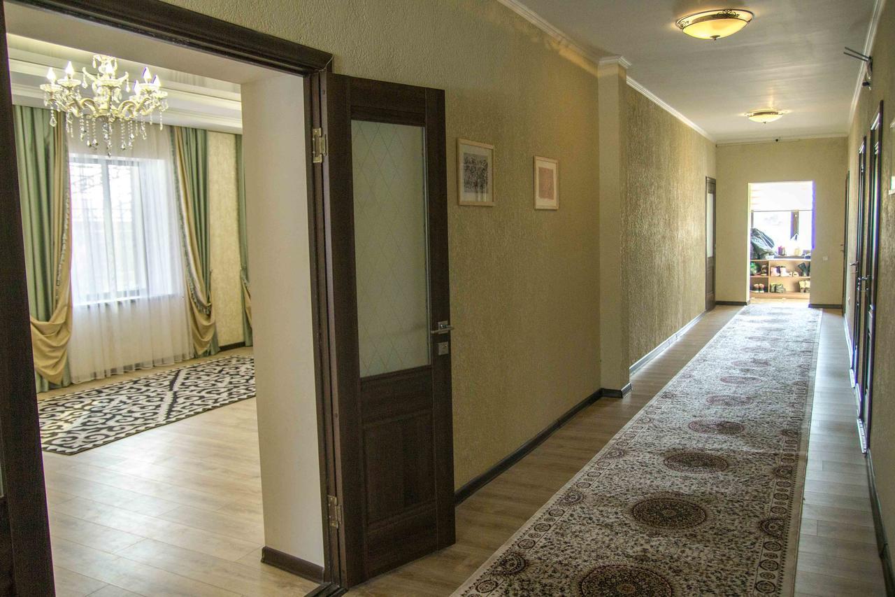 Mount Yard Karakol Hotel Buitenkant foto