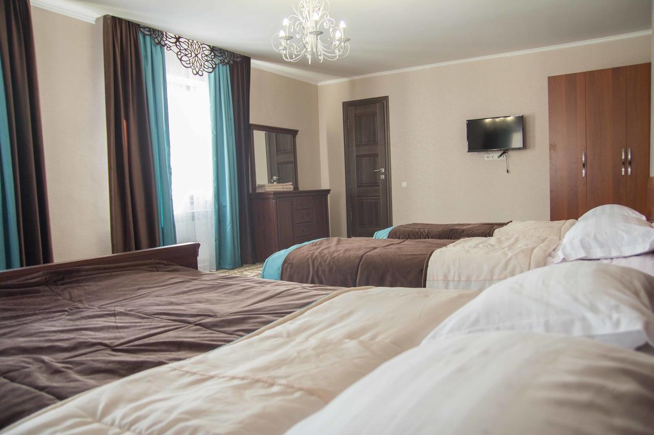 Mount Yard Karakol Hotel Buitenkant foto